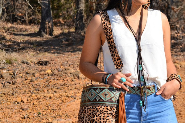 Brown Lasso Necklace with Turquoise Accents